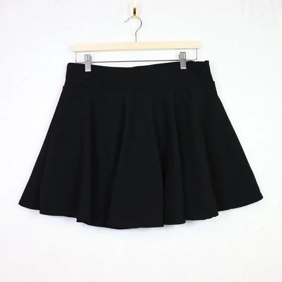 DJT Black Textured Crepe Flared Skater Skort XXL - Picture 1 of 6